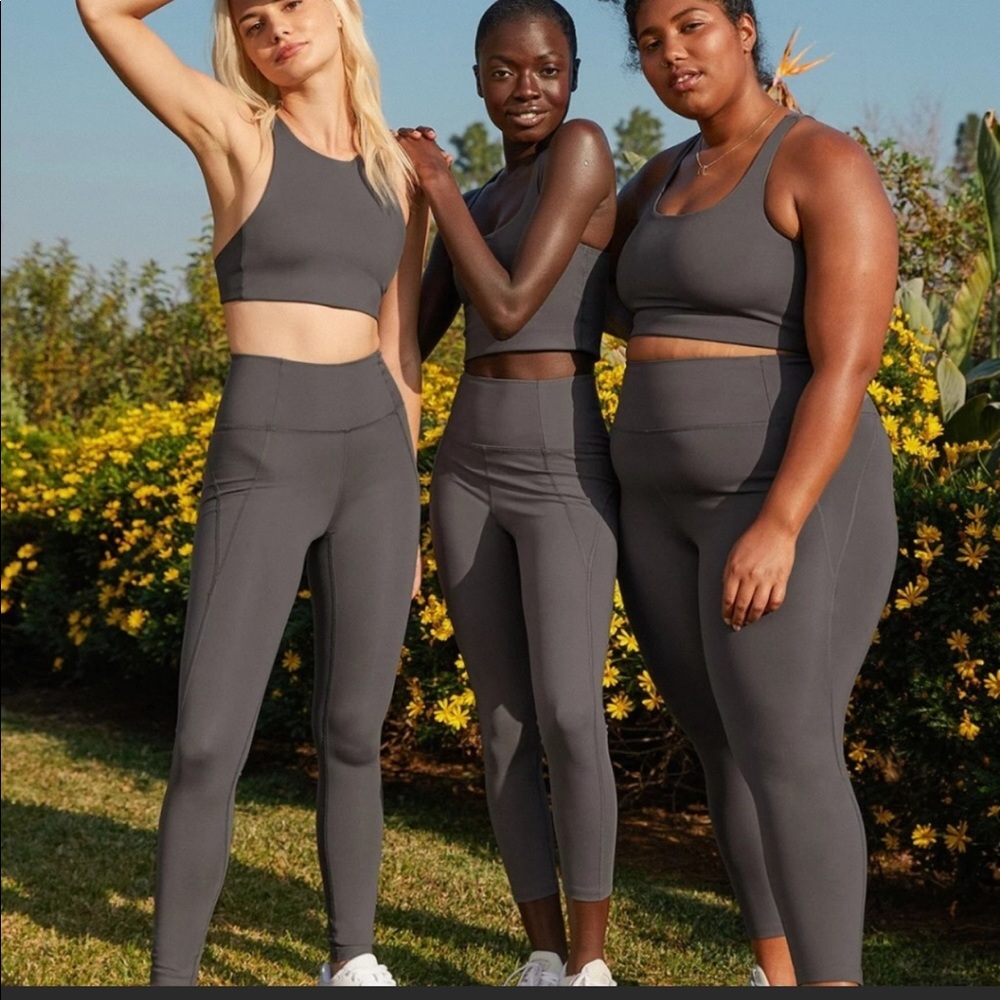 Girlfriend Collective Crop Leggings - Picture 2 of 7